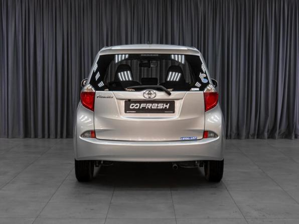 Toyota Ractis II с пробегом 2012 года, цена 999 000 рублей, 94420 км, хэтчбек, Автокод Объявления