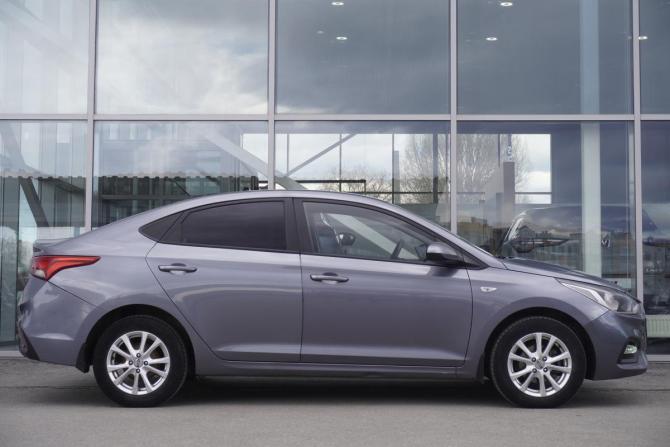 Hyundai Solaris II с пробегом 2017 года, цена 1 299 000 рублей, 86393 км, седан, Автокод Объявления
