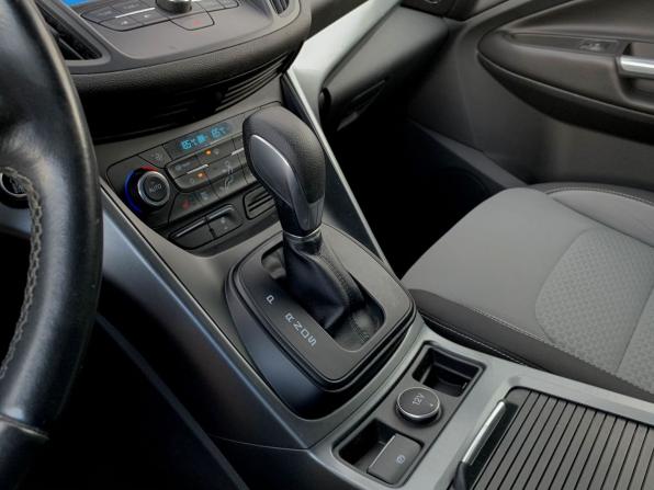 Ford Kuga II Рестайлинг с пробегом 2016 года, цена 1 500 000 рублей, 199641 км, внедорожник, Автокод Объявления