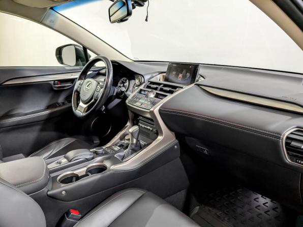 Lexus NX I с пробегом 2015 года, цена 2 955 000 рублей, 81647 км, внедорожник, Автокод Объявления