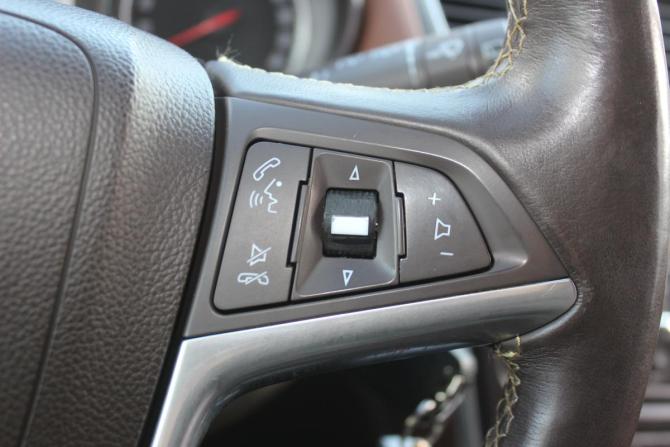 Opel Mokka I с пробегом 2012 года, цена 1 177 000 рублей, 131437 км, внедорожник, Автокод Объявления
