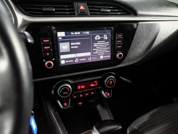 Kia Rio IV Рестайлинг с пробегом 2020 года, цена 1 750 000 рублей, 53556 км, седан, Автокод Объявления