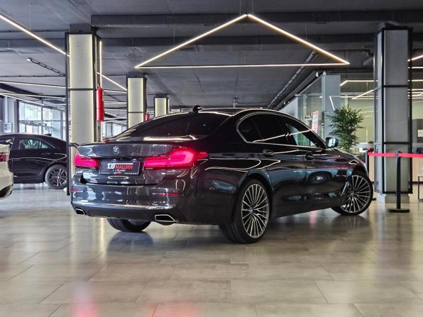 BMW 5 серии VII (G30/G31/G38) Рестайлинг с пробегом 2021 года, цена 6 500 000 рублей, 70857 км, седан, Автокод Объявления