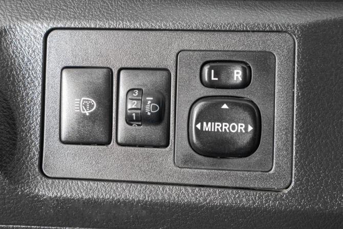 Toyota Verso I с пробегом 2009 года, цена 1 149 000 рублей, 170000 км, компактвэн, Автокод Объявления