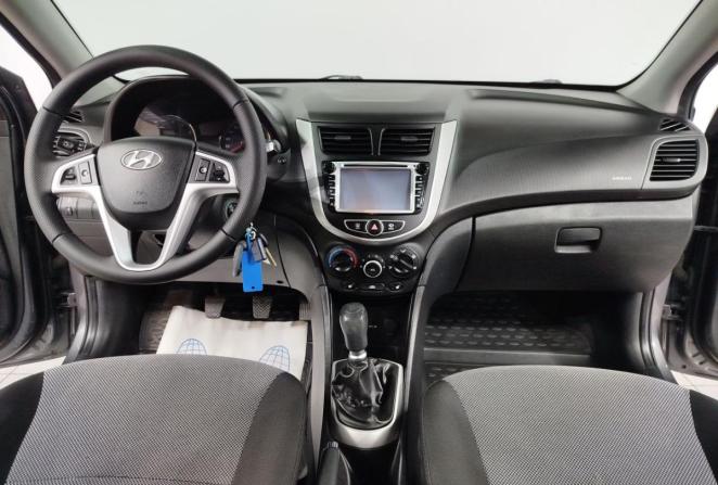 Hyundai Solaris I с пробегом 2012 года, цена 890 000 рублей, 180240 км, хэтчбек, Автокод Объявления