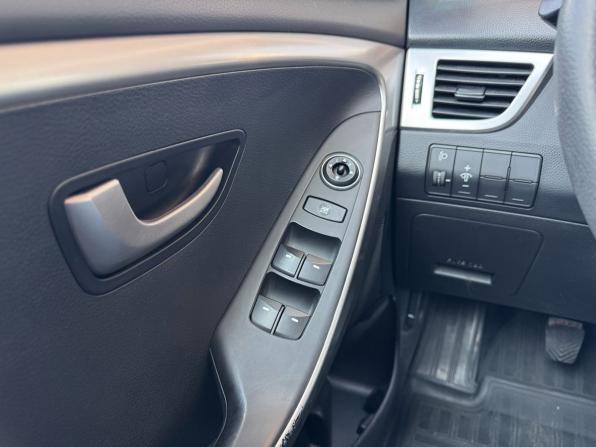 Hyundai i30 II с пробегом 2014 года, цена 968 000 рублей, 120300 км, хэтчбек, Автокод Объявления