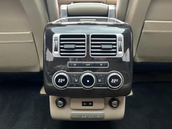 Land Rover Range Rover IV с пробегом 2015 года, цена 3 899 000 рублей, 160257 км, внедорожник, Автокод Объявления