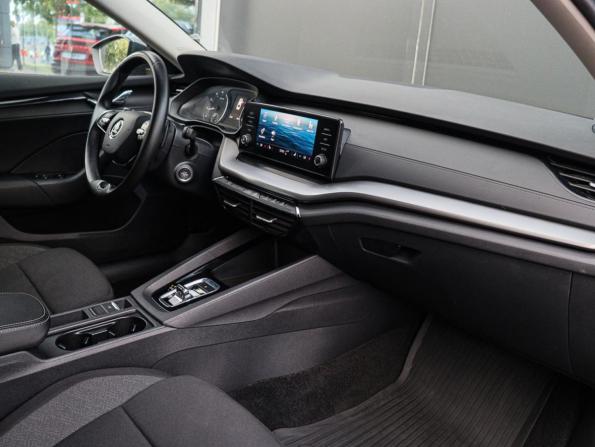 Skoda Octavia IV (A8) с пробегом 2021 года, цена 2 100 000 рублей, 59966 км, лифтбек, Автокод Объявления