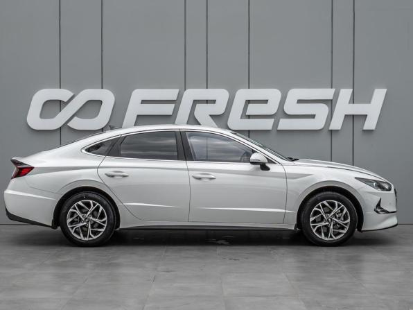 Hyundai Sonata VIII (DN8) с пробегом 2021 года, цена 2 325 000 рублей, 56472 км, седан, Автокод Объявления