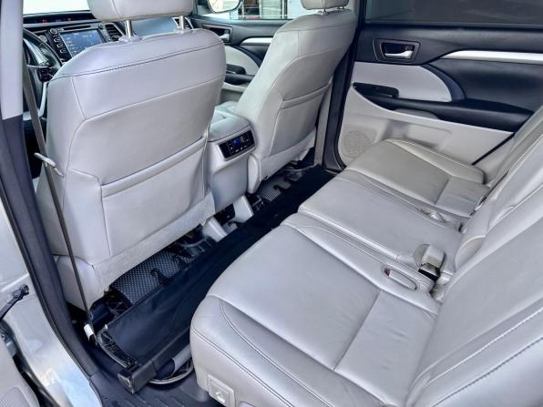 Toyota Highlander III (XU50) Рестайлинг с пробегом 2017 года, цена 3 190 000 рублей, 112000 км, внедорожник, Автокод Объявления