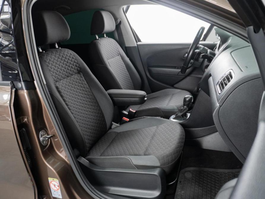 Volkswagen Polo V Рестайлинг Тюмень  - изображение 8