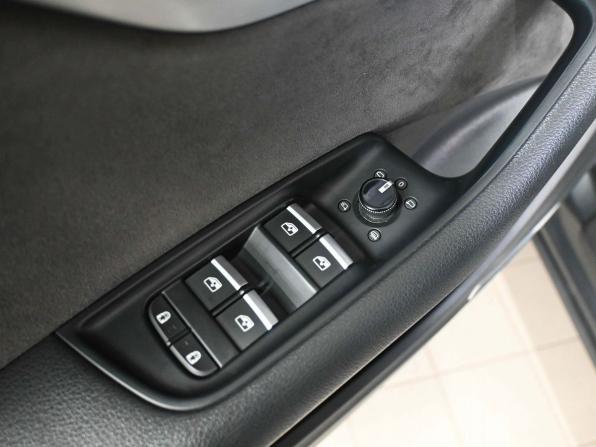Audi Q8 I (4M) с пробегом 2019 года, цена 6 449 900 рублей, 219000 км, внедорожник, Автокод Объявления