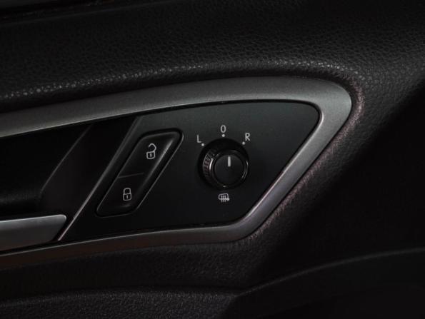 Volkswagen Golf VII с пробегом 2013 года, цена 1 179 000 рублей, 211654 км, хэтчбек, Автокод Объявления