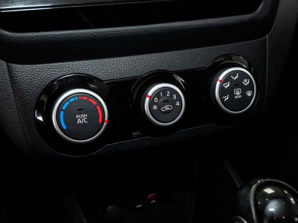 Kia Rio III Рестайлинг с пробегом 2016 года, цена 1 240 000 рублей, 90000 км, седан, Автокод Объявления