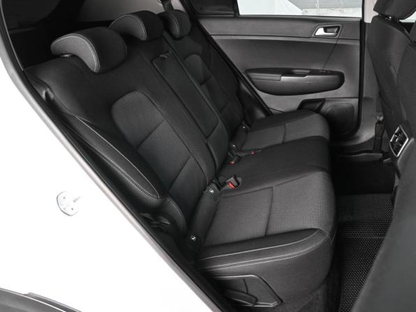 Kia Sportage IV Рестайлинг с пробегом 2019 года, цена 2 020 000 рублей, 111595 км, внедорожник, Автокод Объявления