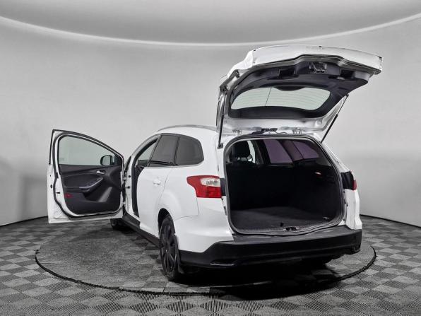 Ford Focus III с пробегом 2014 года, цена 664 000 рублей, 237086 км, универсал, Автокод Объявления