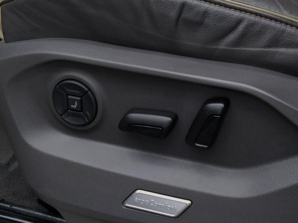 Volkswagen Touareg III с пробегом 2019 года, цена 3 600 000 рублей, 233000 км, внедорожник, Автокод Объявления