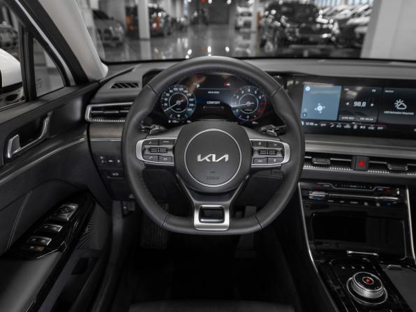 Kia K5 III с пробегом 2025 года, цена 3 920 000 рублей, 12 км, седан, Автокод Объявления