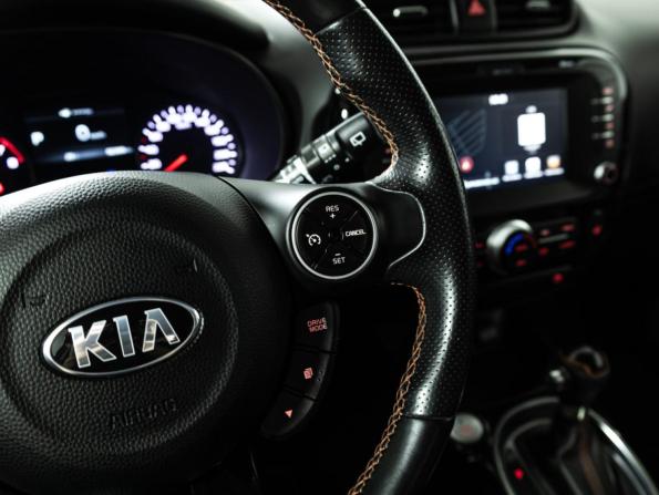 Kia Soul II Рестайлинг с пробегом 2017 года, цена 1 520 000 рублей, 92359 км, хэтчбек, Автокод Объявления