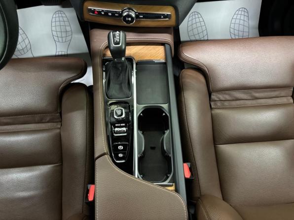 Volvo XC90 II Рестайлинг 1 с пробегом 2021 года, цена 4 850 000 рублей, 86222 км, внедорожник, Автокод Объявления