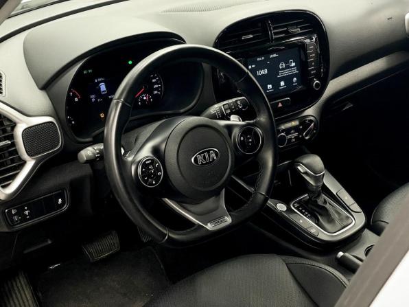 Kia Soul II Рестайлинг с пробегом 2019 года, цена 2 047 500 рублей, 26342 км, хэтчбек, Автокод Объявления