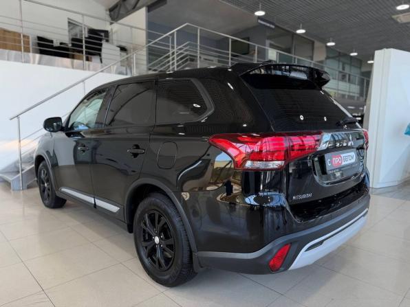 Mitsubishi Outlander III Рестайлинг 3 с пробегом 2019 года, цена 2 099 900 рублей, 165000 км, внедорожник, Автокод Объявления