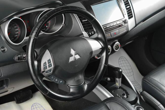 Mitsubishi Outlander II с пробегом 2007 года, цена 1 159 000 рублей, 220800 км, внедорожник, Автокод Объявления