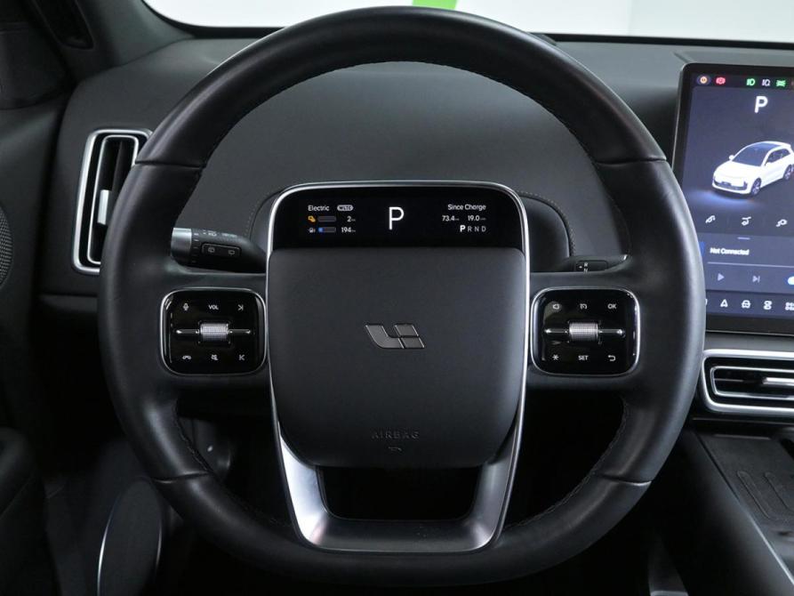 Li Auto (Lixiang) L6 Москва  - изображение 11