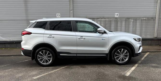 Geely Atlas Pro с пробегом 2023 года, цена 1 879 000 рублей, 64781 км, внедорожник, Автокод Объявления