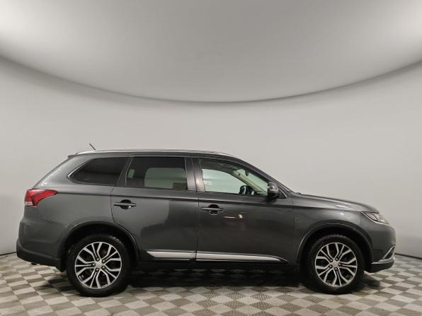 Mitsubishi Outlander III Рестайлинг 2 с пробегом 2016 года, цена 1 625 000 рублей, 207172 км, внедорожник, Автокод Объявления