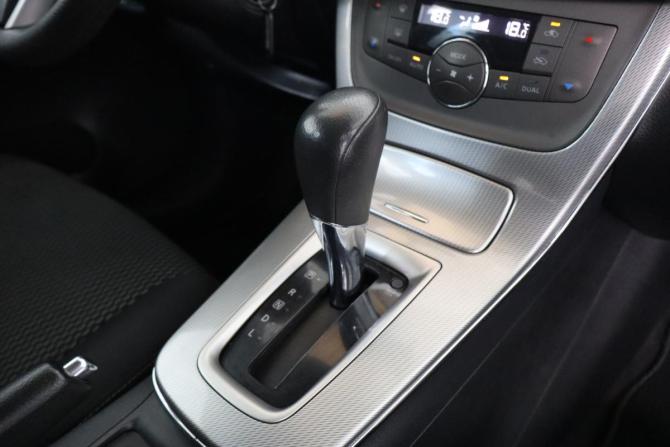 Nissan Tiida II с пробегом 2015 года, цена 899 000 рублей, 188300 км, хэтчбек, Автокод Объявления