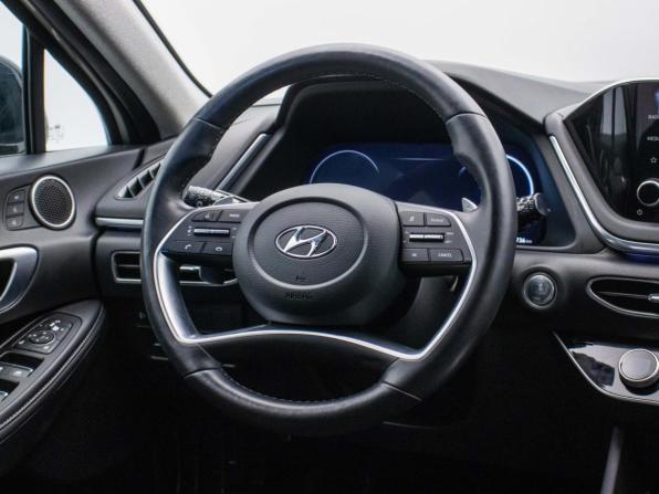 Hyundai Sonata VIII (DN8) с пробегом 2022 года, цена 2 534 000 рублей, 61700 км, седан, Автокод Объявления