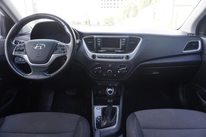 Hyundai Solaris II с пробегом 2018 года, цена 1 169 000 рублей, 191082 км, седан, Автокод Объявления