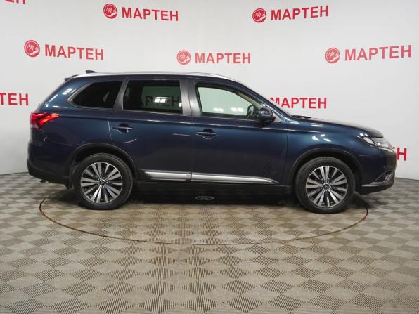 Mitsubishi Outlander III Рестайлинг 3 с пробегом 2020 года, цена 1 789 000 рублей, 201504 км, внедорожник, Автокод Объявления