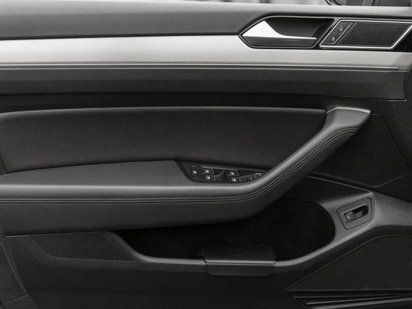 Volkswagen Passat B8 с пробегом 2015 года, цена 1 750 000 рублей, 185302 км, седан, Автокод Объявления