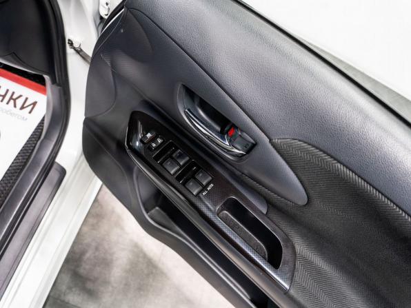 Toyota Wish II Рестайлинг с пробегом 2016 года, цена 1 545 000 рублей, 172100 км, минивэн, Автокод Объявления
