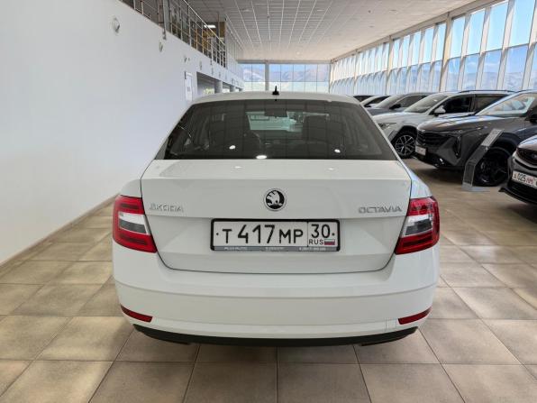 Skoda Octavia III (A7) Рестайлинг с пробегом 2019 года, цена 1 750 000 рублей, 88572 км, лифтбек, Автокод Объявления