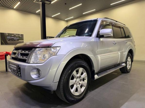 Mitsubishi Pajero IV Рестайлинг 1 с пробегом 2011 года, цена 1 600 000 рублей, 301938 км, внедорожник, Автокод Объявления