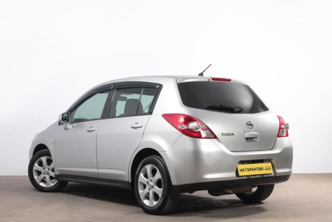 Nissan Tiida I с пробегом 2012 года, цена 819 000 рублей, 156000 км, хэтчбек, Автокод Объявления