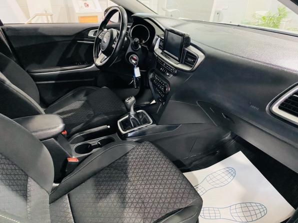 Kia Ceed III с пробегом 2018 года, цена 1 520 000 рублей, 100000 км, хэтчбек, Автокод Объявления