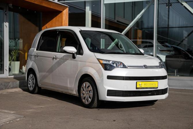 Toyota Spade с пробегом 2015 года, цена 935 000 рублей, 92000 км, компактвэн, Автокод Объявления