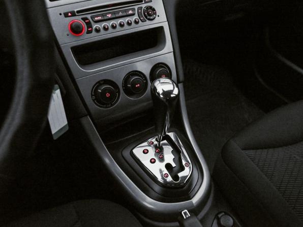Peugeot 308 I Рестайлинг с пробегом 2012 года, цена 475 000 рублей, 201978 км, хэтчбек, Автокод Объявления
