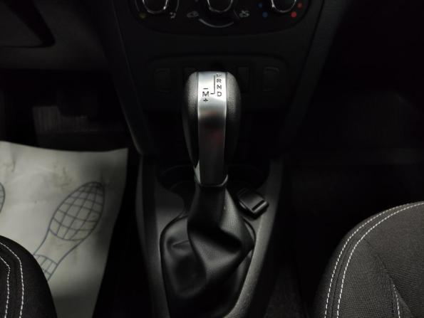 Renault Sandero II Рестайлинг с пробегом 2022 года, цена 1 165 000 рублей, 35151 км, хэтчбек, Автокод Объявления