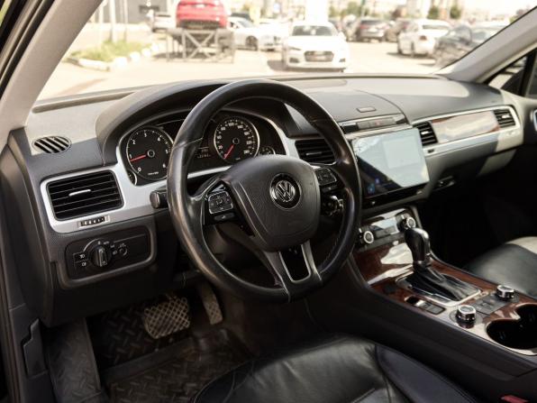 Volkswagen Touareg II с пробегом 2011 года, цена 1 793 750 рублей, 303670 км, внедорожник, Автокод Объявления