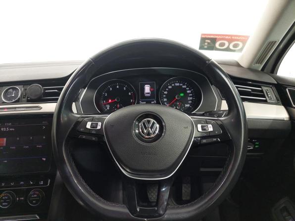 Volkswagen Passat B8 с пробегом 2017 года, цена 1 395 000 рублей, 216400 км, универсал, Автокод Объявления