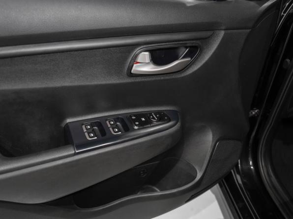 Kia Rio IV Рестайлинг с пробегом 2021 года, цена 1 495 000 рублей, 119109 км, хэтчбек, Автокод Объявления