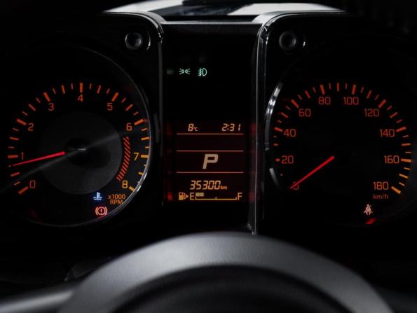 Suzuki Jimny IV с пробегом 2020 года, цена 3 190 000 рублей, 35299 км, внедорожник, Автокод Объявления