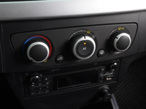 Renault Fluence I Рестайлинг с пробегом 2013 года, цена 729 000 рублей, 231899 км, седан, Автокод Объявления