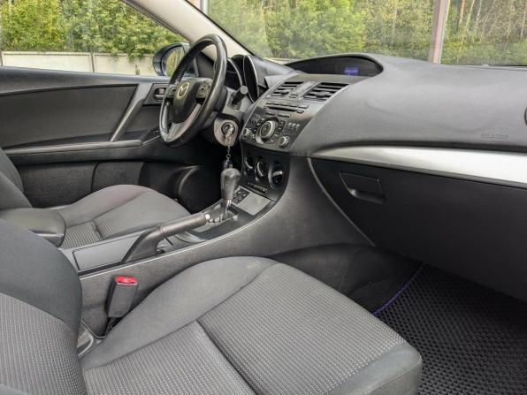 Mazda 3 II (BL) Рестайлинг с пробегом 2012 года, цена 949 900 рублей, 176000 км, седан, Автокод Объявления