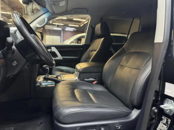 Toyota Land Cruiser 200 Series Рестайлинг 2 с пробегом 2019 года, цена 7 997 000 рублей, 130780 км, внедорожник, Автокод Объявления
